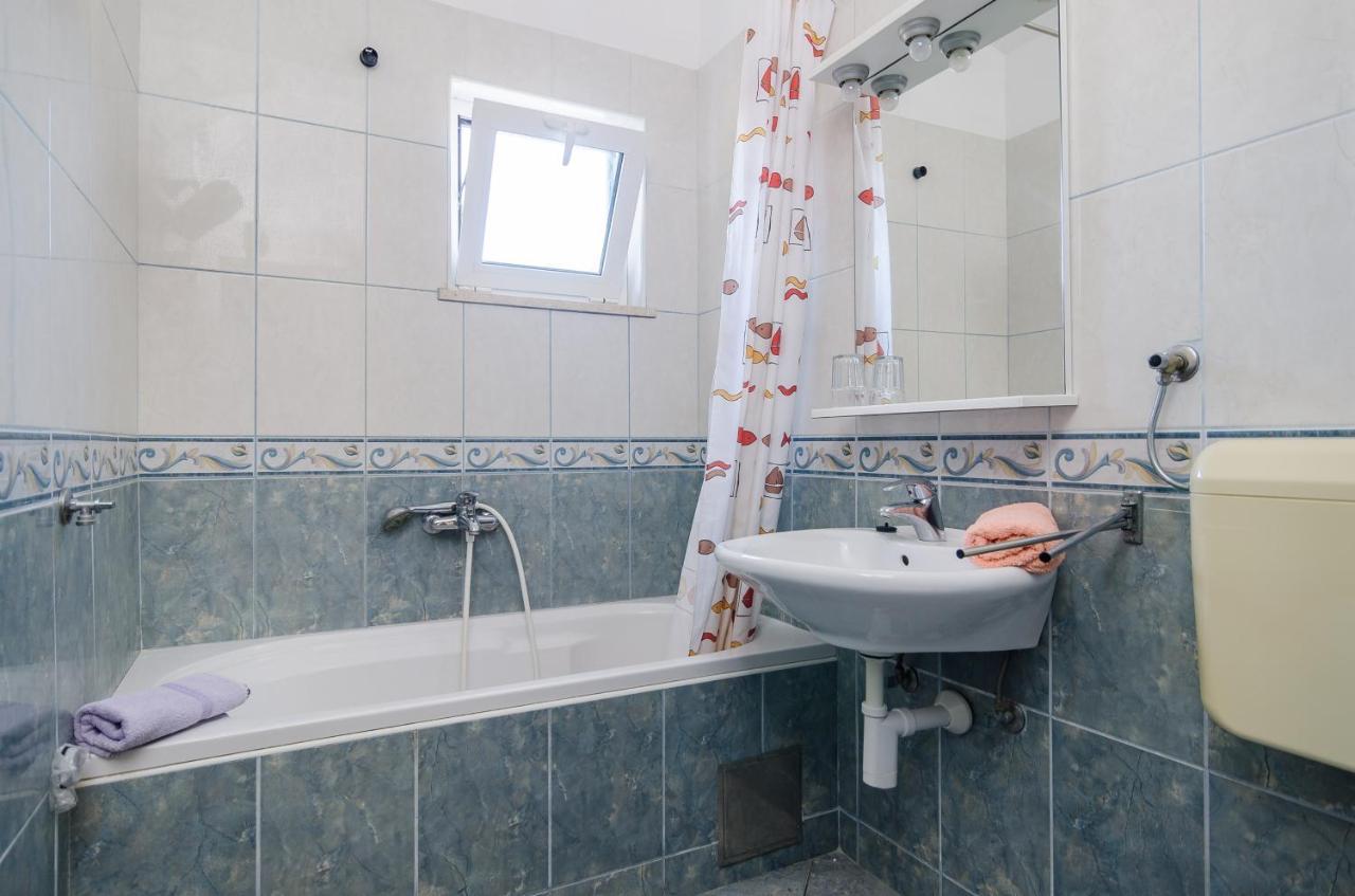 Apartments With A Parking Space Zuljana, Peljesac - 4574 Bagian luar foto