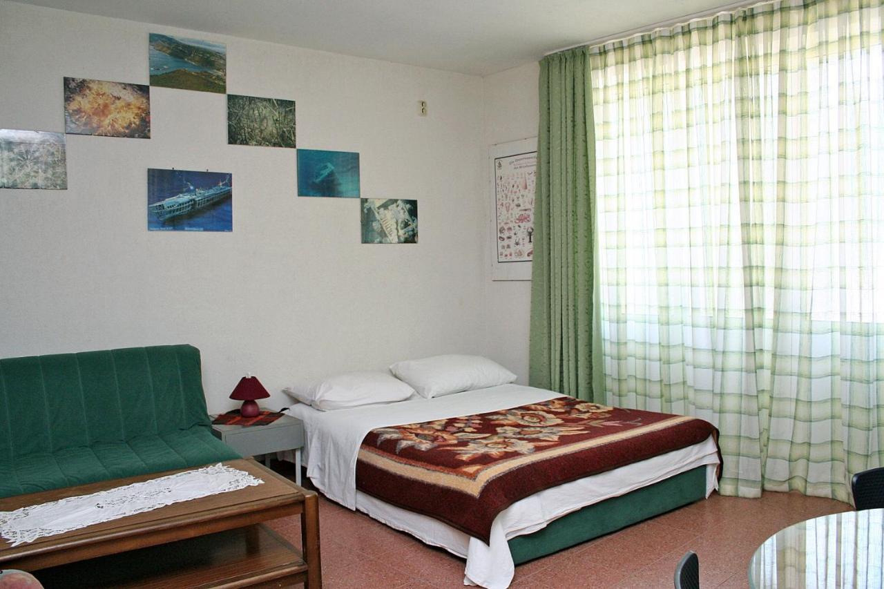Apartments With A Parking Space Zuljana, Peljesac - 4574 Bagian luar foto